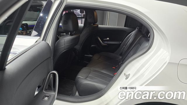 Mercedes-Benz A-Class 2021 — photo 18