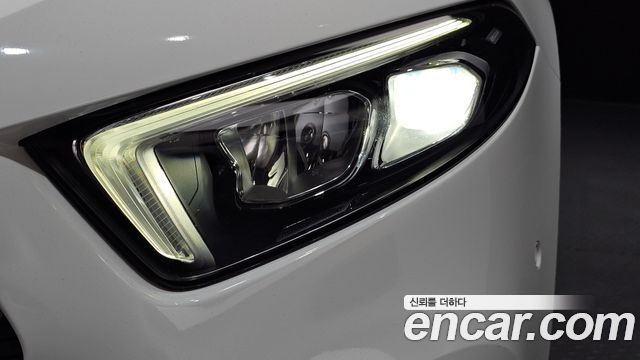 Mercedes-Benz A-Class 2021 — photo 8