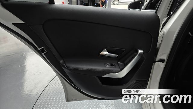 Mercedes-Benz A-Class 2021 — photo 15