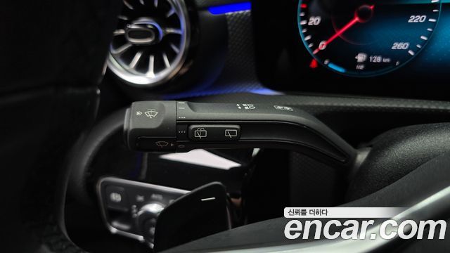 Mercedes-Benz A-Class 2021 — photo 29