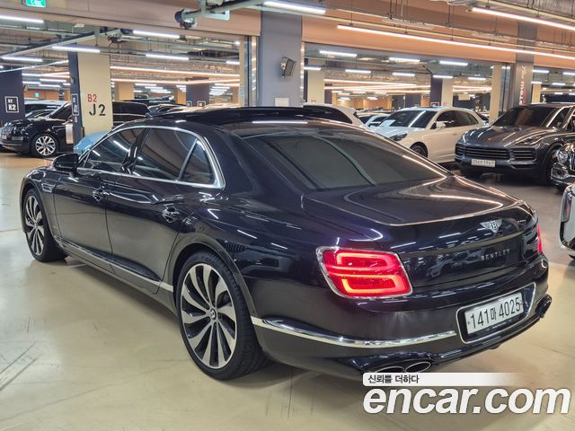 Bentley Flying Spur 2023 — photo 3