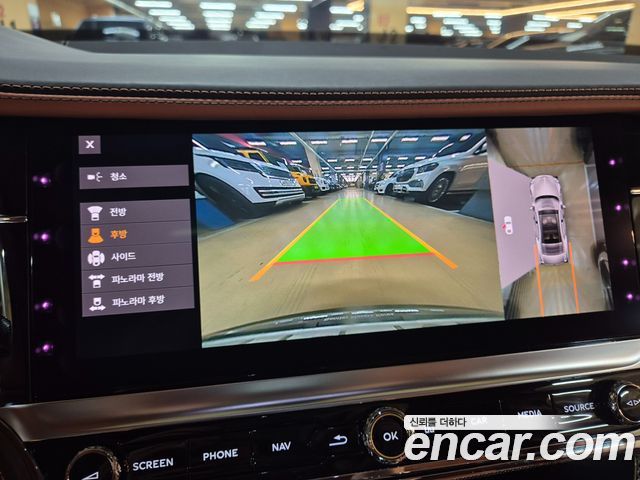 Bentley Flying Spur 2023 — photo 12