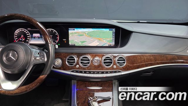 Mercedes-Benz S-Class 2019 — photo 23