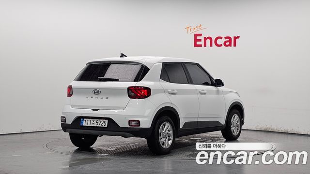 Hyundai Venue 2025 — photo 2