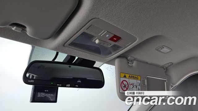Hyundai Venue 2025 — photo 25