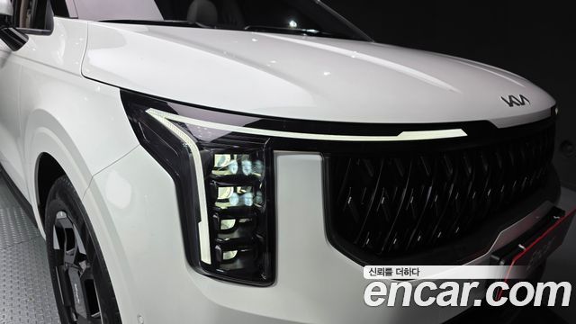 Kia Canival 2025 — photo 8
