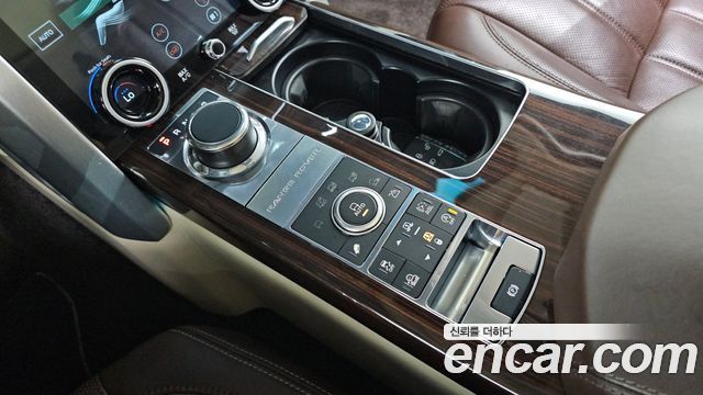 Land Rover Range Rover 2016 — photo 9
