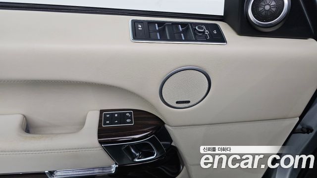 Land Rover Range Rover 2016 — photo 15