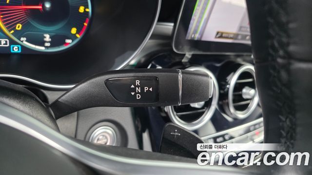 Mercedes-Benz GLC-Class 2020 — photo 12