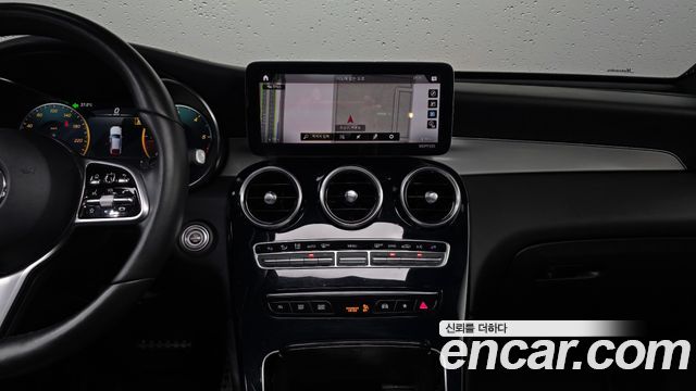 Mercedes-Benz GLC-Class 2020 — photo 20