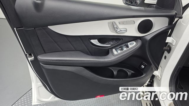 Mercedes-Benz GLC-Class 2020 — photo 14