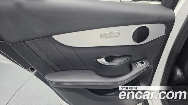 Mercedes-Benz GLC-Class 2020 — photo 15