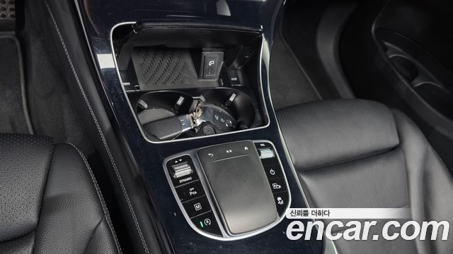 Mercedes-Benz GLC-Class 2020 — photo 33