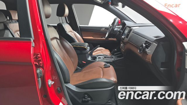 KG Mobility Rexton 2018 — photo 11