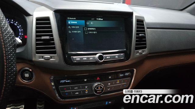 KG Mobility Rexton 2018 — photo 15