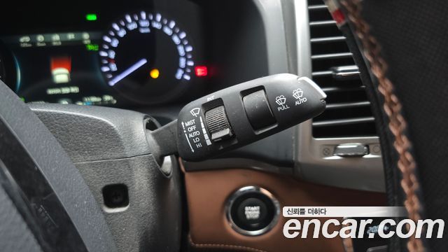 KG Mobility Rexton 2018 — photo 16