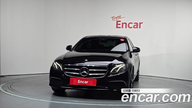 Mercedes-Benz E-Class 2020 — photo 3