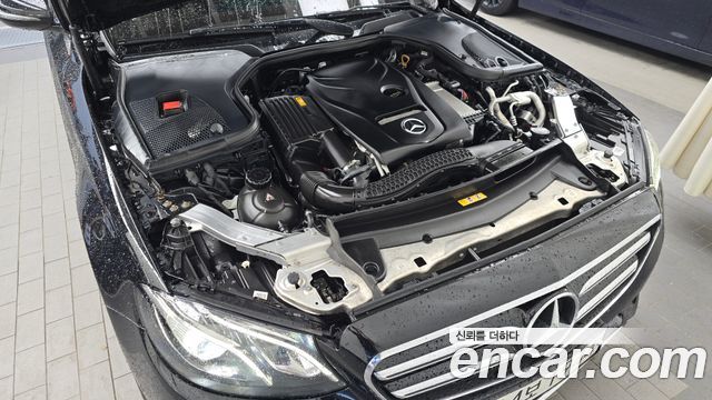 Mercedes-Benz E-Class 2020 — photo 6