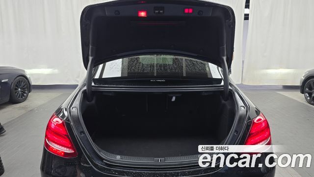 Mercedes-Benz E-Class 2020 — photo 26