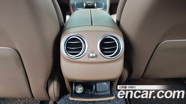 Mercedes-Benz E-Class 2020 — photo 31