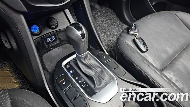 Hyundai Santafe 2016 — photo 9