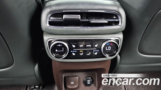 Genesis GV80 2020 — photo 25