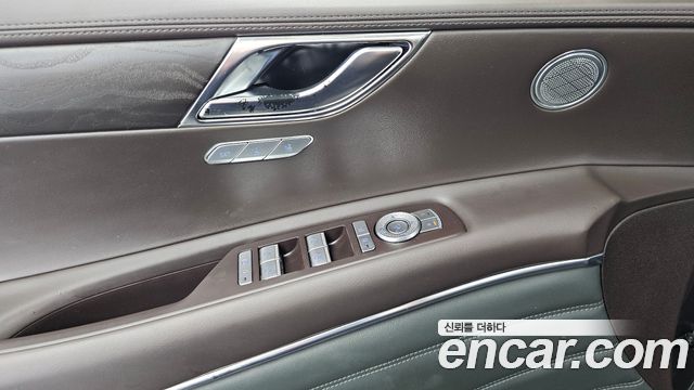 Genesis GV80 2020 — photo 28