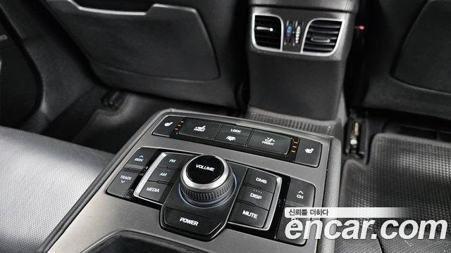 Hyundai Genesis 2015 — photo 19