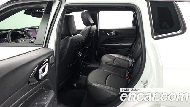 Jeep Compass 2022 — photo 18