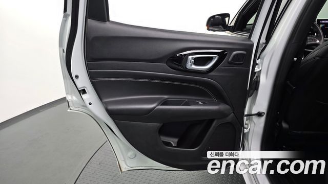 Jeep Compass 2022 — photo 15