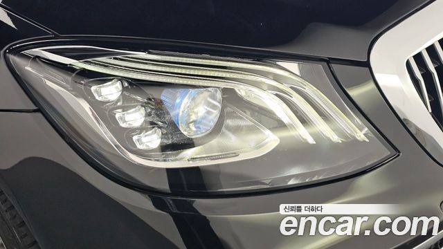 Mercedes-Benz S-Class 2020 — photo 8