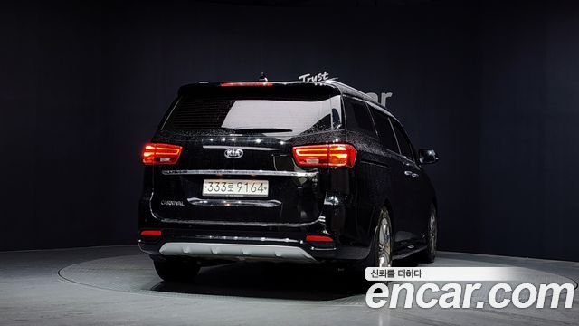 Kia Canival 2019 — photo 4