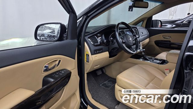 Kia Canival 2019 — photo 13