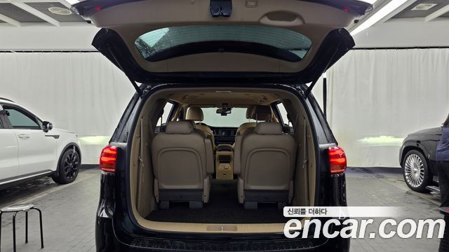 Kia Canival 2019 — photo 26