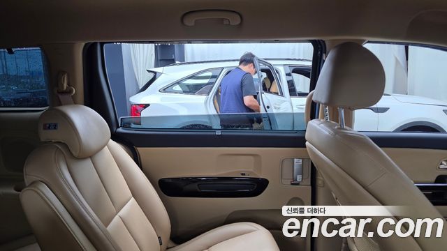 Kia Canival 2019 — photo 15