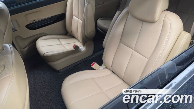 Kia Canival 2019 — photo 16