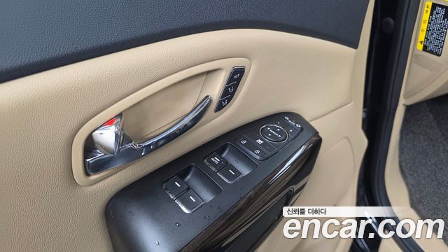 Kia Canival 2019 — photo 29