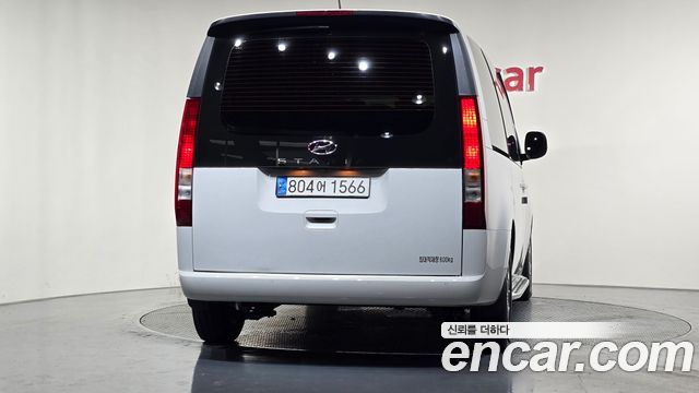 Hyundai Staria 2023 — photo 4