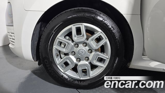 Hyundai Staria 2023 — photo 5