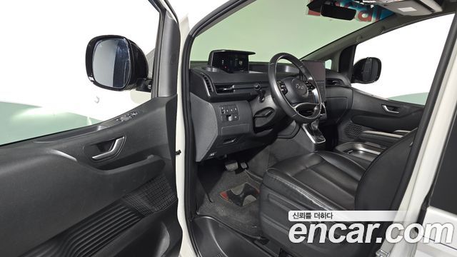 Hyundai Staria 2023 — photo 10