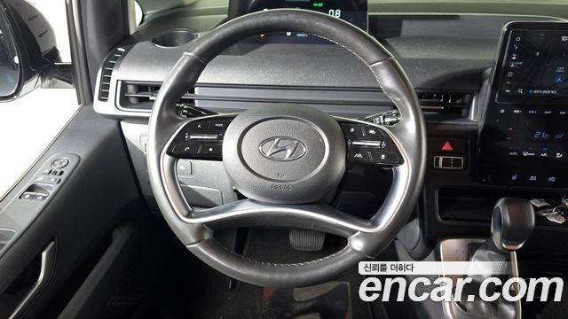Hyundai Staria 2023 — photo 13