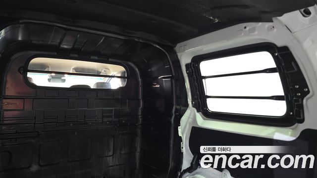 Hyundai Staria 2023 — photo 19