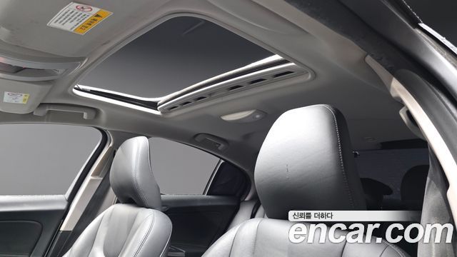 Volvo S60 2015 — photo 17