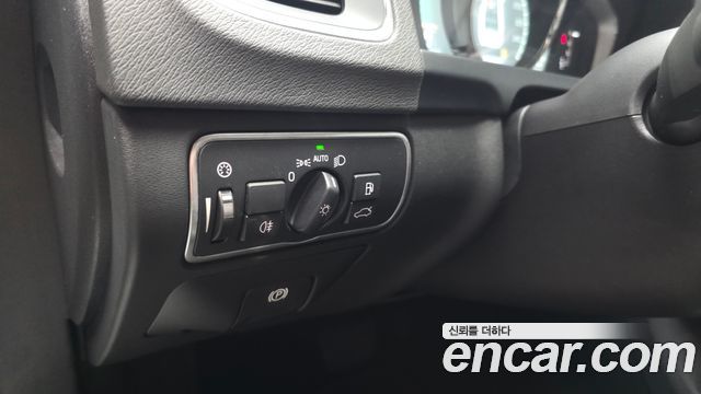 Volvo S60 2015 — photo 20
