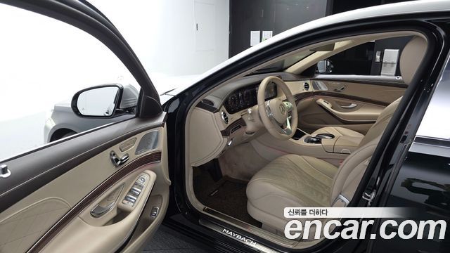 Mercedes-Benz S-Class 2019 — photo 10