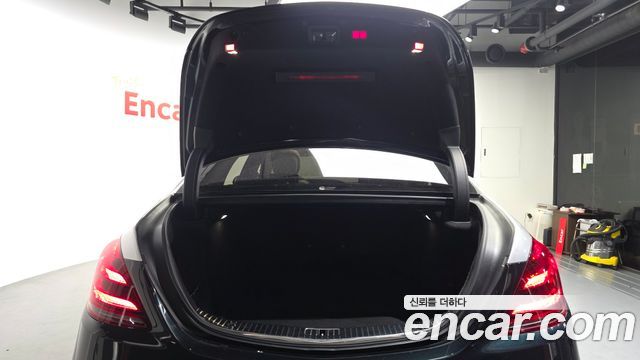 Mercedes-Benz S-Class 2019 — photo 19