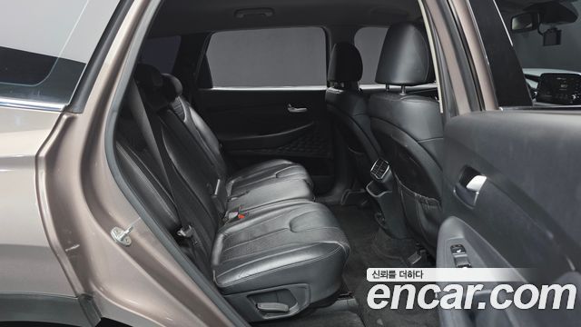 Hyundai Santafe 2019 — photo 11