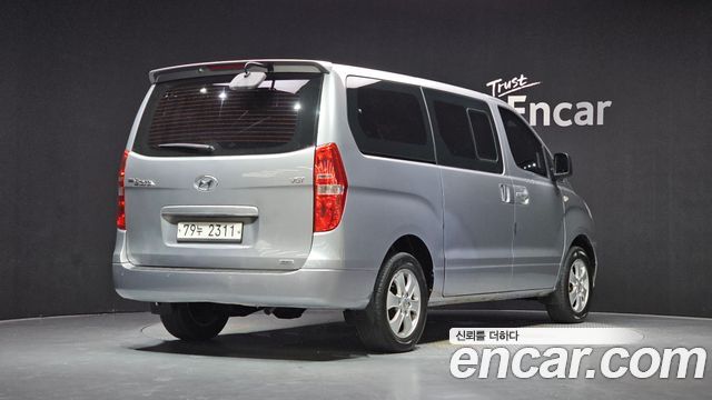 Hyundai Starex 2015 — photo 2