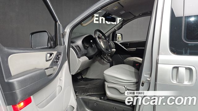 Hyundai Starex 2015 — photo 10