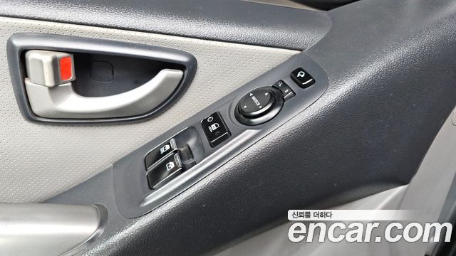 Hyundai Starex 2015 — photo 16